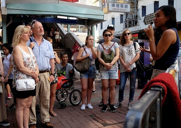 Hãy làm bạn với hướng dẫn viên để có thêm những lời khuyên bổ ích